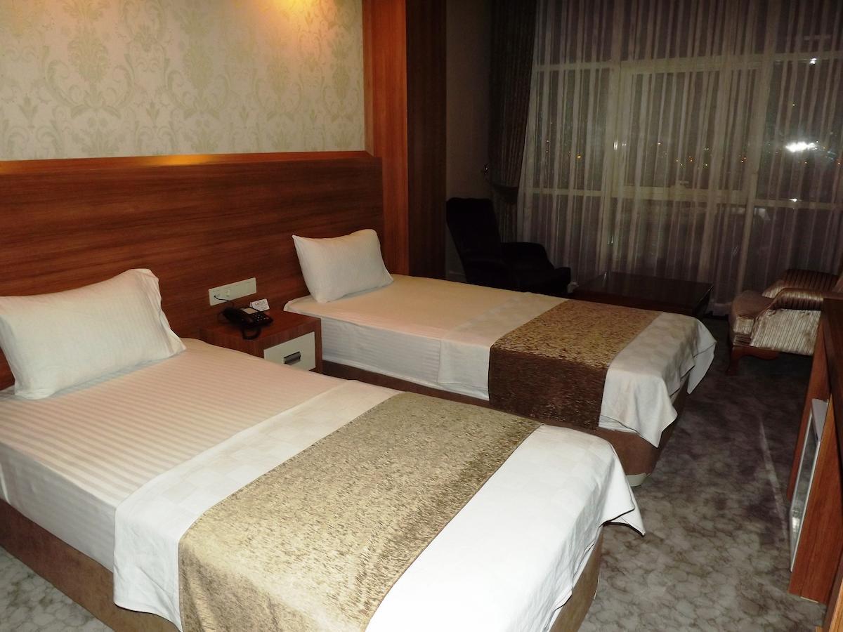 Mesa Hotel Batman Room photo